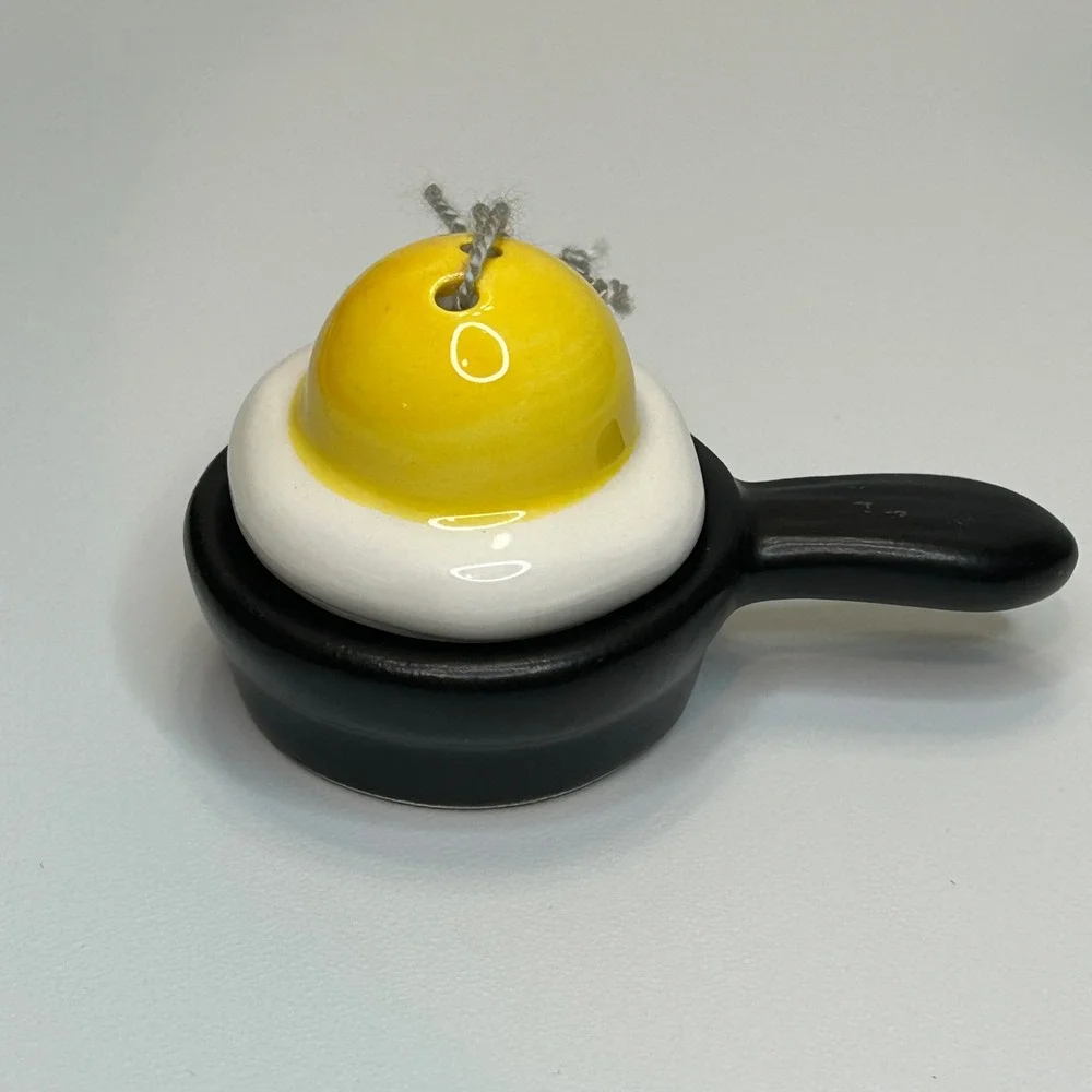 Ceramic Fried Egg and Skillet Salt and Pepper Shaker Set Black Yellow